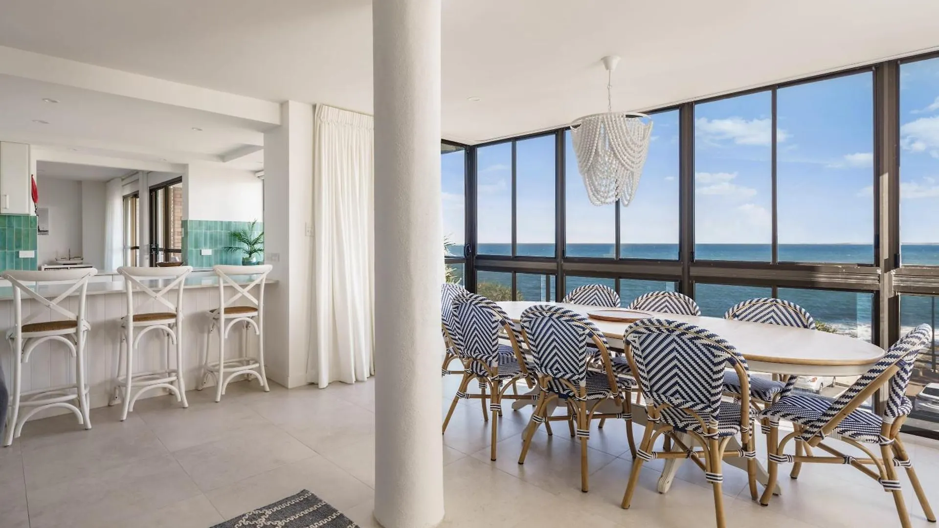Apartman Absolute Beachfront Bliss On Kings Beach Caloundra