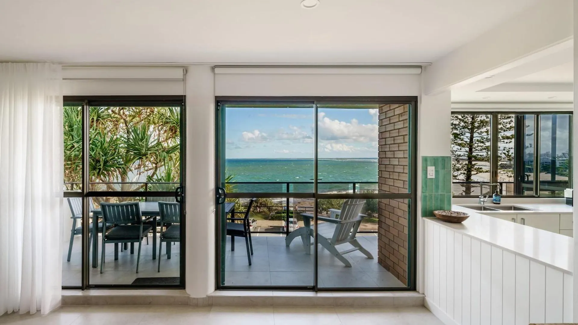 Apartman Absolute Beachfront Bliss On Kings Beach Caloundra